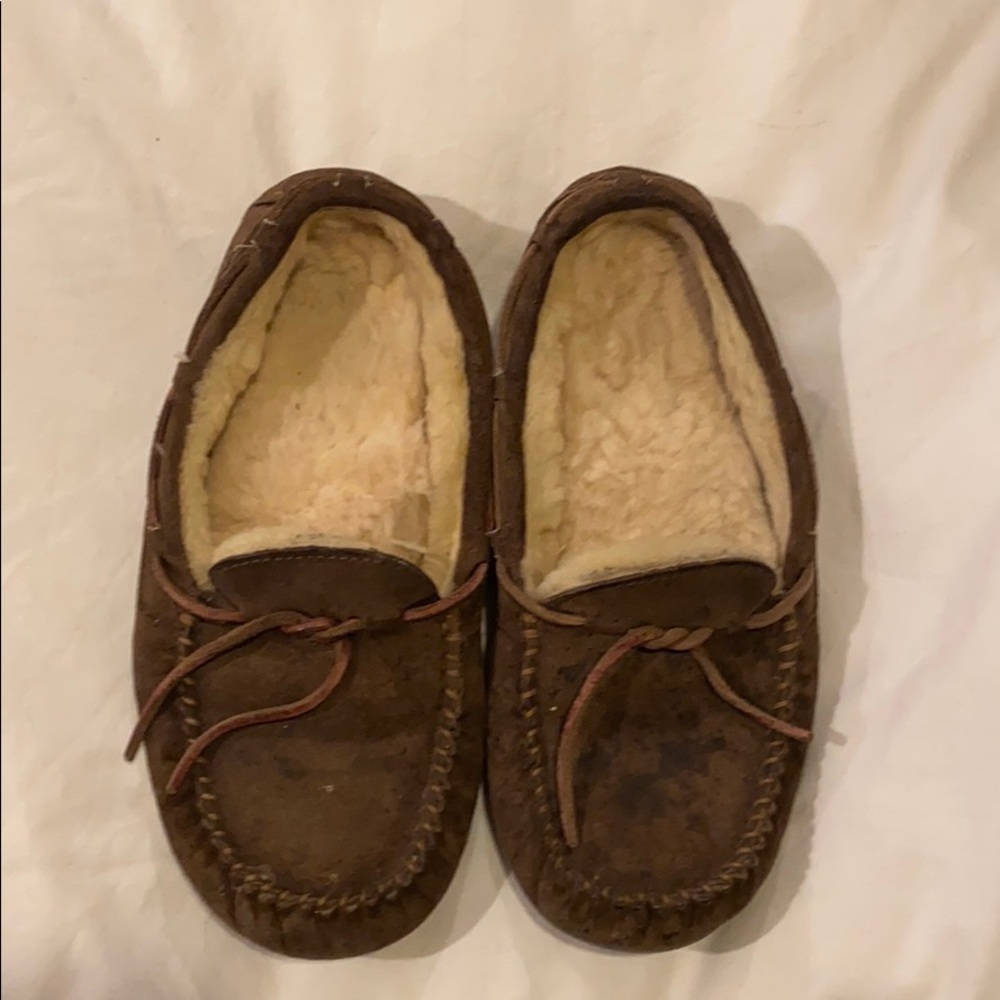 brown ugg slippers size 7